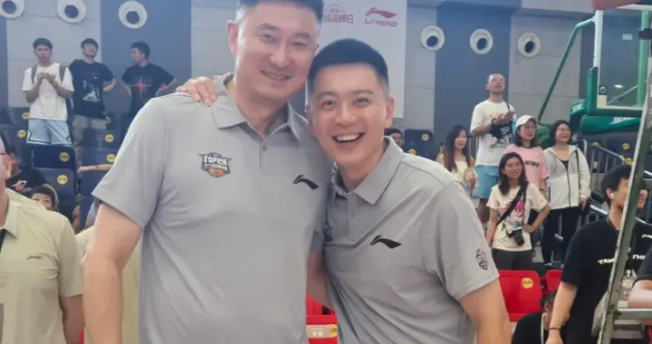 CBA最炸裂揭幕战！卫冕冠军被辽粤抢了风头：杜锋杨鸣两冤家联手