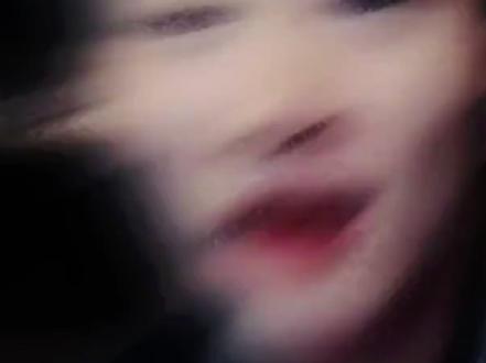 “男人最没用的两样东西 一事无成的温柔和一贫如洗的真心.”