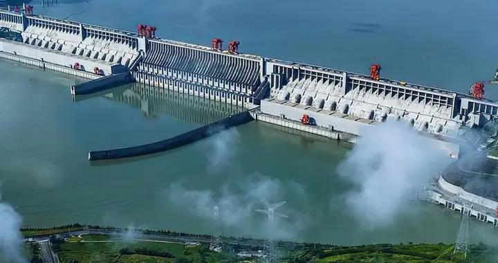 把三峡大坝里的水全部排光，需要多长时间？看完涨知识了！