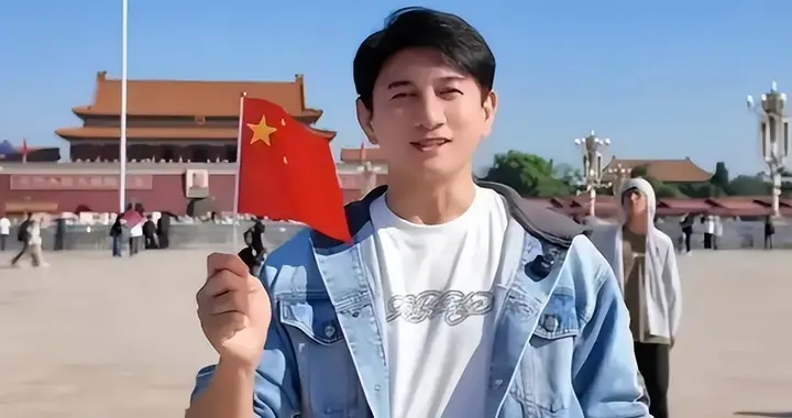 吴奇隆因举旗被取消活动，网友质疑其立场，吴奇隆：不赚钱也这样