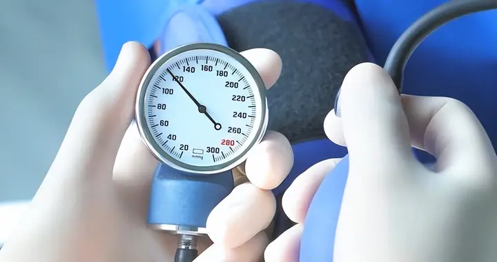 盐一换，每年少死百万人！研究发现：吃低钠盐，全因死亡显著减少