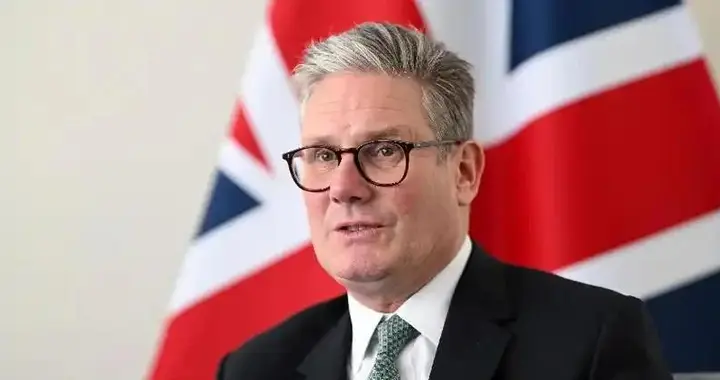 英国首相当众吹嘘，从中国手中抢钢铁厂，是他执政以来最自豪的事