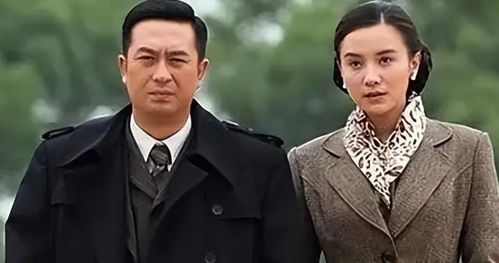 张嘉译三部大戏反复用这三张脸，表弟发小齐上阵，不是关系户