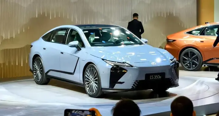 全新雷克萨斯ES将于4月上市，电动化战略再推进，内外设计大升级