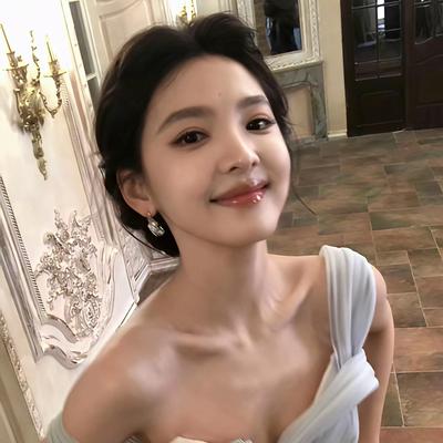 聪明的荷叶2kO：章若楠太可爱了