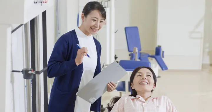 婆婆住院是我出钱出力，出院后婆婆问我：你姐姐给钱了么