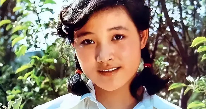 让春晚导演给全国道歉，入美国籍回中国捞金，她到底有什么来头？