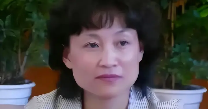 “嚣张美贪”贺雪梅：通奸被抓逼夫自尽，与现任相隔1月双双落马