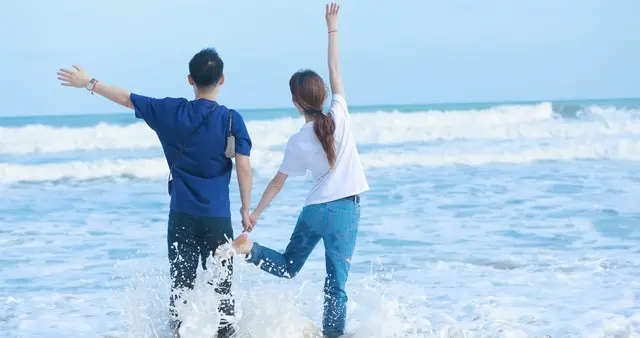 婚外男情人跟女人暧昧的5个迹象，远离婚外情