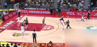 广东队这笔租借，恐怕是CBA近年最让人看不懂的操作。 上赛季在广东...