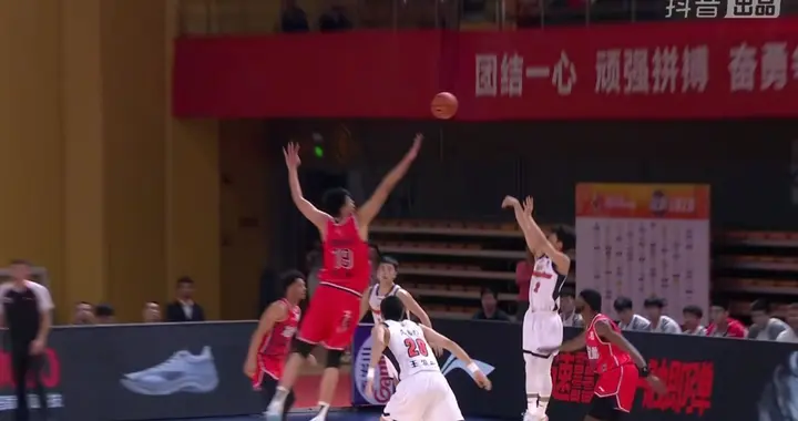 CBA常规赛前11轮，盘点最令人失望和惊喜的球队！