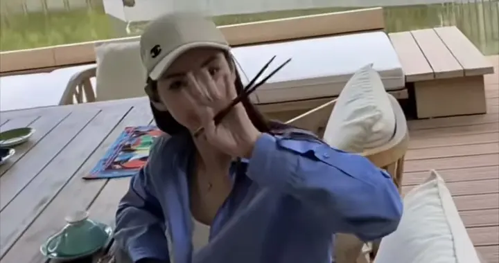 张兰晒豪宅！筱梅带汪宝到婆婆家吃饺子，一句话看出兰姐更爱箖箖