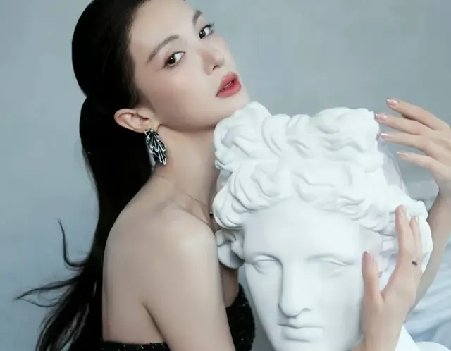 女星图鉴｜金晨