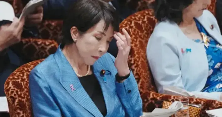 出事了，中俄巡航，日航母返港，美媒道出一让高市难以接受的真相