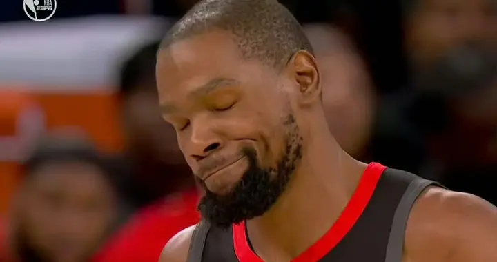 随着今日NBA常规赛打完，西部4至7名已乱成一锅粥！3队胜场差持平