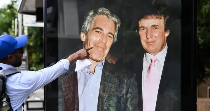 爱泼斯坦邮件引论战！民主党批虐待文化，特朗普劝共和党勿关注