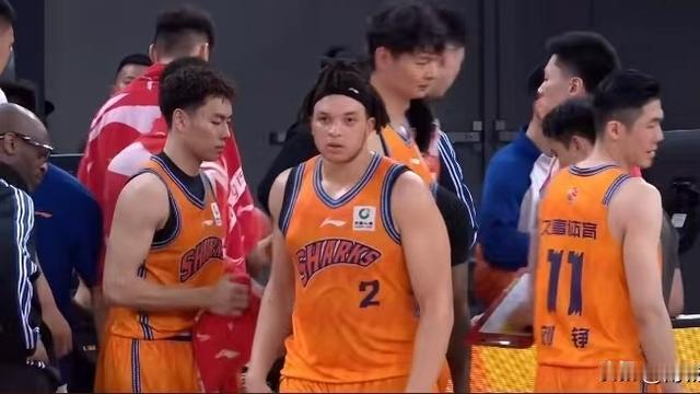 南城小灵通：上海男篮确实有夺冠实力，今晚