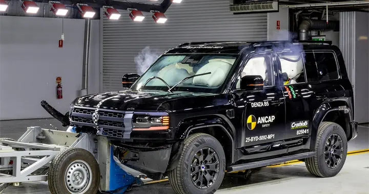 撞飞测试车 方程豹豹5拿下澳洲五星安全评级