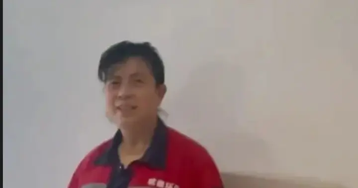 厕所里的午饭，景区外的心，这位保洁阿姨让无数人破防
