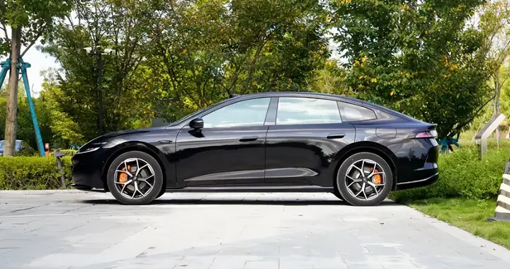 6.2秒破百动力强劲，启源A06开起来真有驾驶乐趣