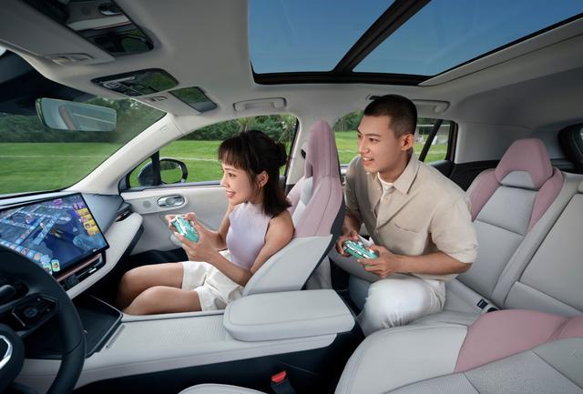 领克06四月福利，10.06万起，成为年轻人的新“梦中情车”