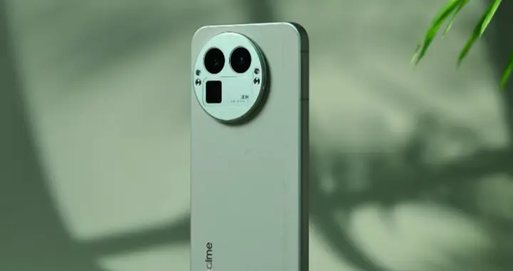 真我打响“价格战”，从3999元降至2878元，2K屏+2亿长焦+7000mAh