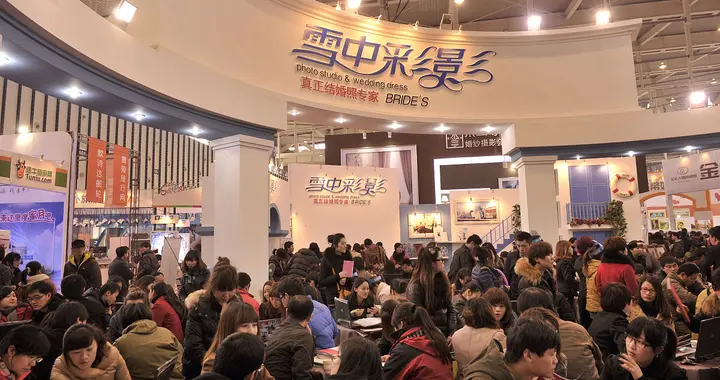 《南京照相馆》冲奥背后：平民视角如何改写中国战争片叙事？