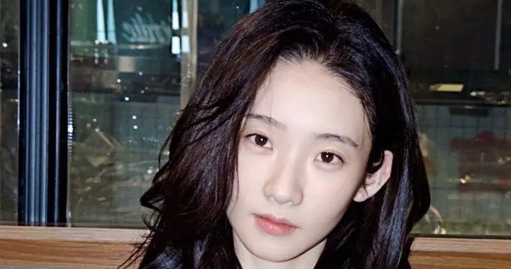 张艺凡分享图片