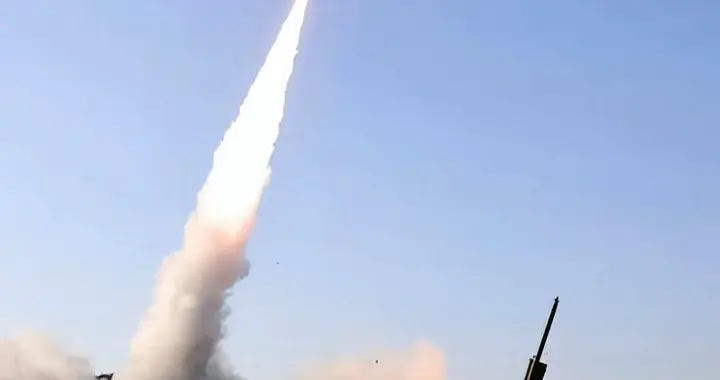 突发！4月19日清晨导弹突袭朝鲜突然亮剑，日本反华狂欢当场破防