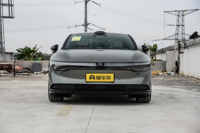 纯电中型车再添新丁，极氪007 GT 2025款后驱智驾版上市