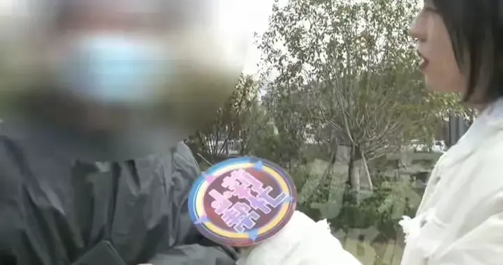 抚养20年儿子非亲生，前妻：一年不回一次，孩子是他的，故意羞辱