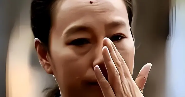 晚节不保，奚美娟儿子31岁还不知道亲生父亲是谁，人设碎了一地