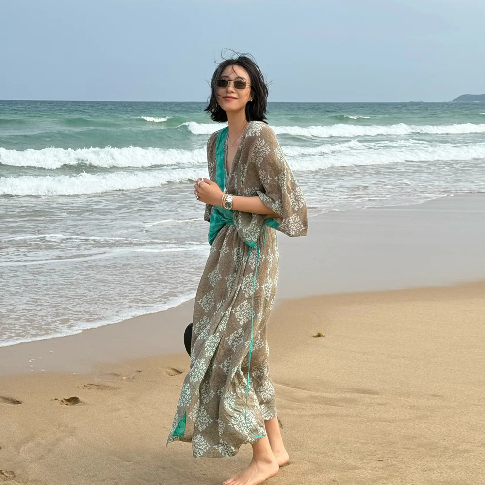 印花V领连衣裙宽松显瘦长裙夏日氛围感裙子