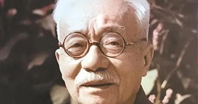 1949年开国大典，谁来主持成难题，毛主席大手一挥：非林伯渠莫属