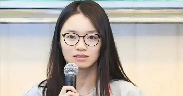 勇夺菲尔兹奖仅半月，王虹再迎喜讯，这次她让整个学术圈刮目相看