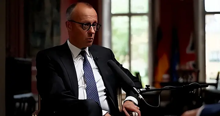 “盟友”靠不住，德国抛弃泽连斯基？默茨：俄罗斯是一个欧洲国家