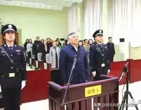 为什么党中央对昆明市提及巡视的决定会引起广大网民的强烈关注？