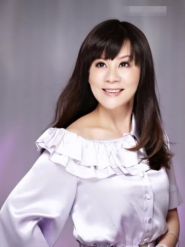 她是最命苦女星，生日当天女儿去世，之后儿子车祸，57岁被迫复出