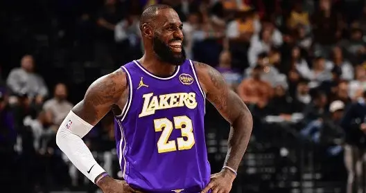 明日洛城德比谁赢面大？媒体人：快船现在都成啥样了？