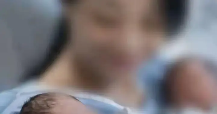 2021年，袁圆一次偶然机会，在朋友公司认识了做企业董事长的张博