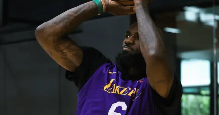 备战季后赛！湖人更推晒训练照，詹姆斯艾顿等人出镜