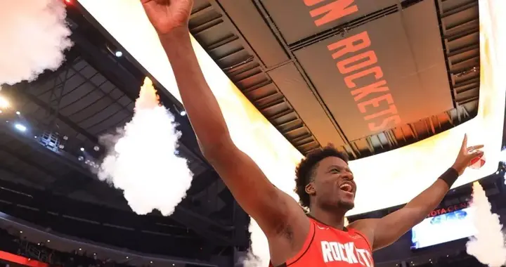 12年来首次！真打疯了，他冲着老詹来了！