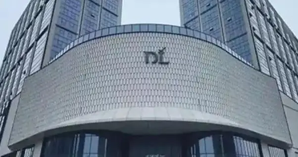 胖东来成“唐僧肉”？被碰瓷、被抹黑，做得太好，竟成众矢之的！