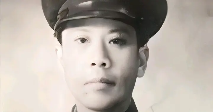 1947年孟良崮战役：黄百韬隔着山头仰天长叹：看得见，却救不到啊
