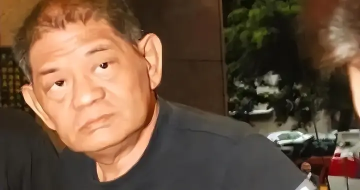 花20亿养上百位情人，睡十人大床，风流一生临终却落个凄惨结局？