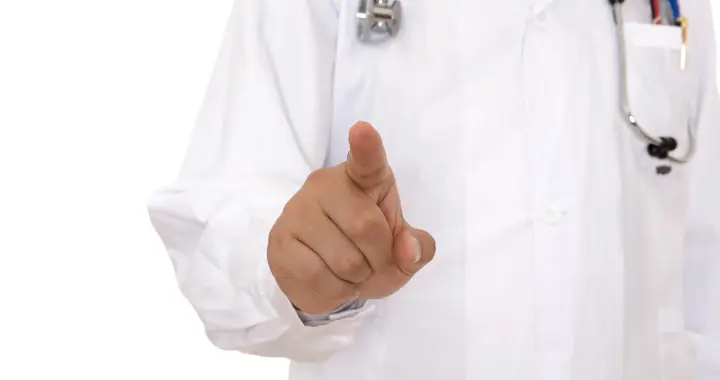 案例回顾：医方血压管理不足，导致脑出血患者行手术后出院后死亡