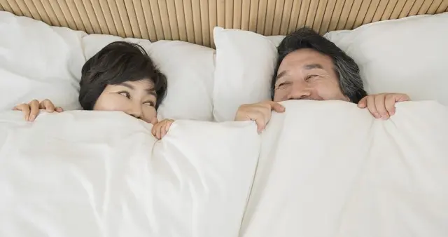 中老年人亲密生活需谨慎：牢记5项健康原则，安稳守护身心安康