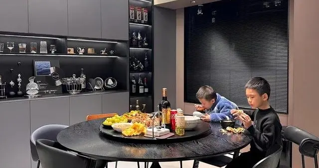 成都美女晒出230㎡顶楼装修,一进去就不想出来,装修太漂亮了