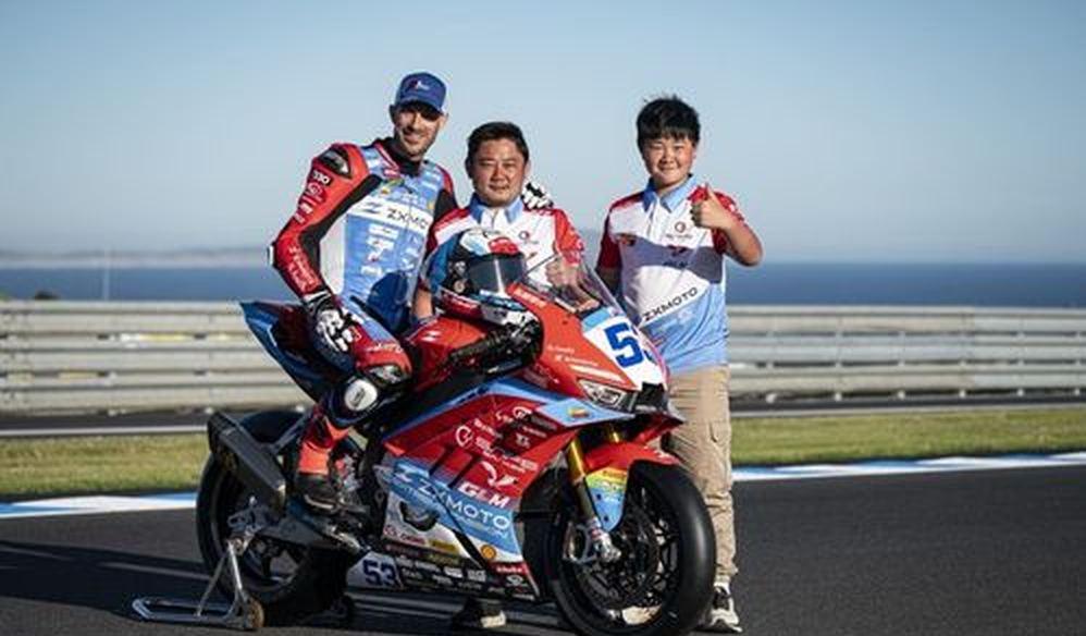 WSBK六冠王德比斯首次中国行，官方行程绕开品牌总部重庆，张雪靠私人行...
