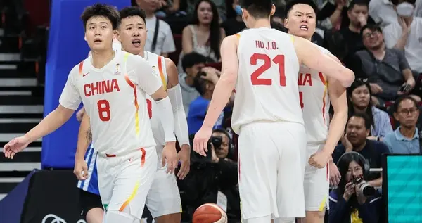 中国男篮三消息！两大国手爆砍60分，周琦8中0，郭士强看懂了